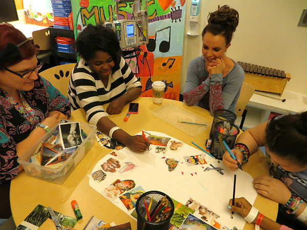 Britney Spears art therapy Children's Hospital LA